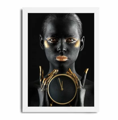 18pd Quadro Decorativo Preto e Dourado Mulher Com Relógio moldura branca